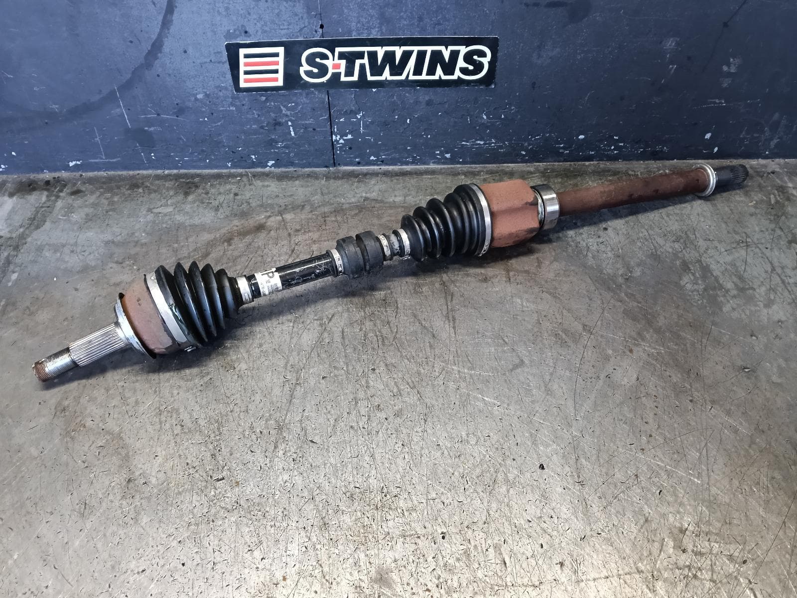 Used auto part listing image: 2015 NISSAN QASHQAI RIGHT DRIVESHAFT AUTO T/M, PETROL, 2.0, J11, 12/13-07/21