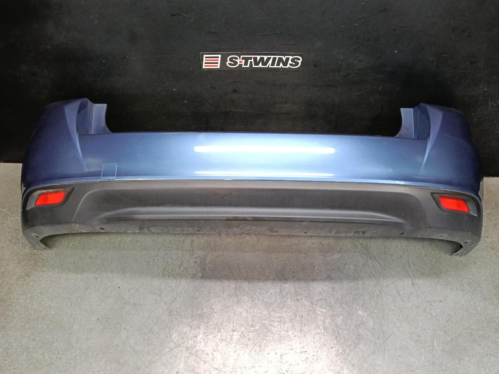 Used auto part listing image: 2018 SUBARU IMPREZA REAR BUMPER G5, BUMPER BAR, NON PARK SENSOR TYPE, HATCH, 09/16-09/23 0000402666