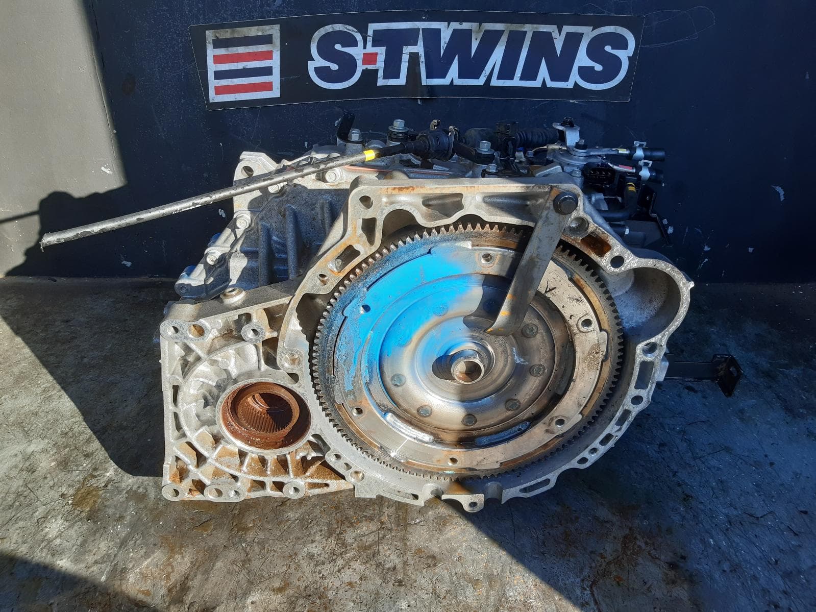Used auto part listing image: 2015 HYUNDAI SANTA FE TRANS GEARBOX AUTO, DIESEL, 2.2, D4HB, TURBO, DM, 06/15-02/18 0000269804