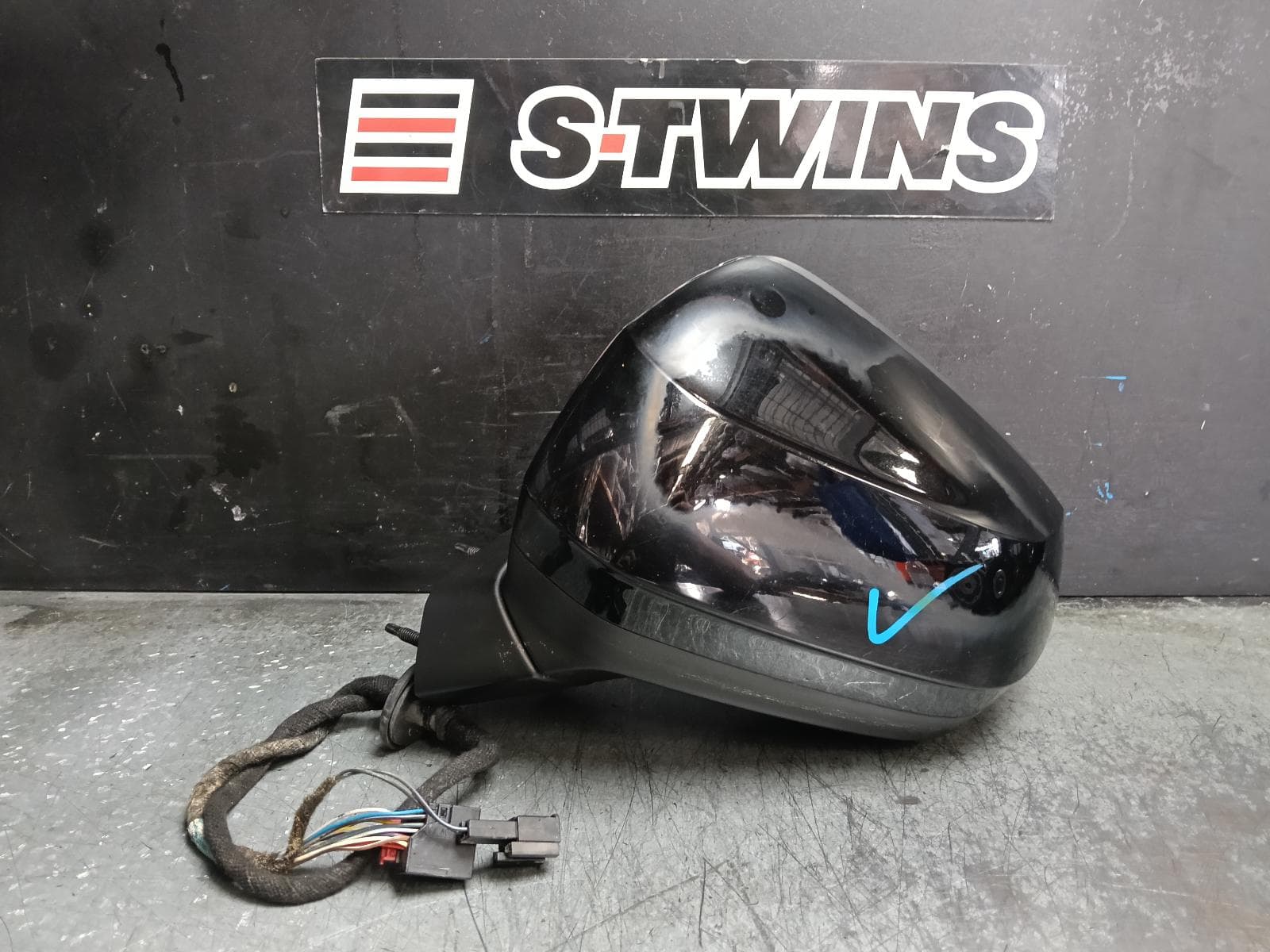Used auto part listing image: 2023 AUDI Q2 LEFT DOOR MIRROR GA, ELECT ADJ, BLACK TYPE, SQ2, 02/21- 0000427487