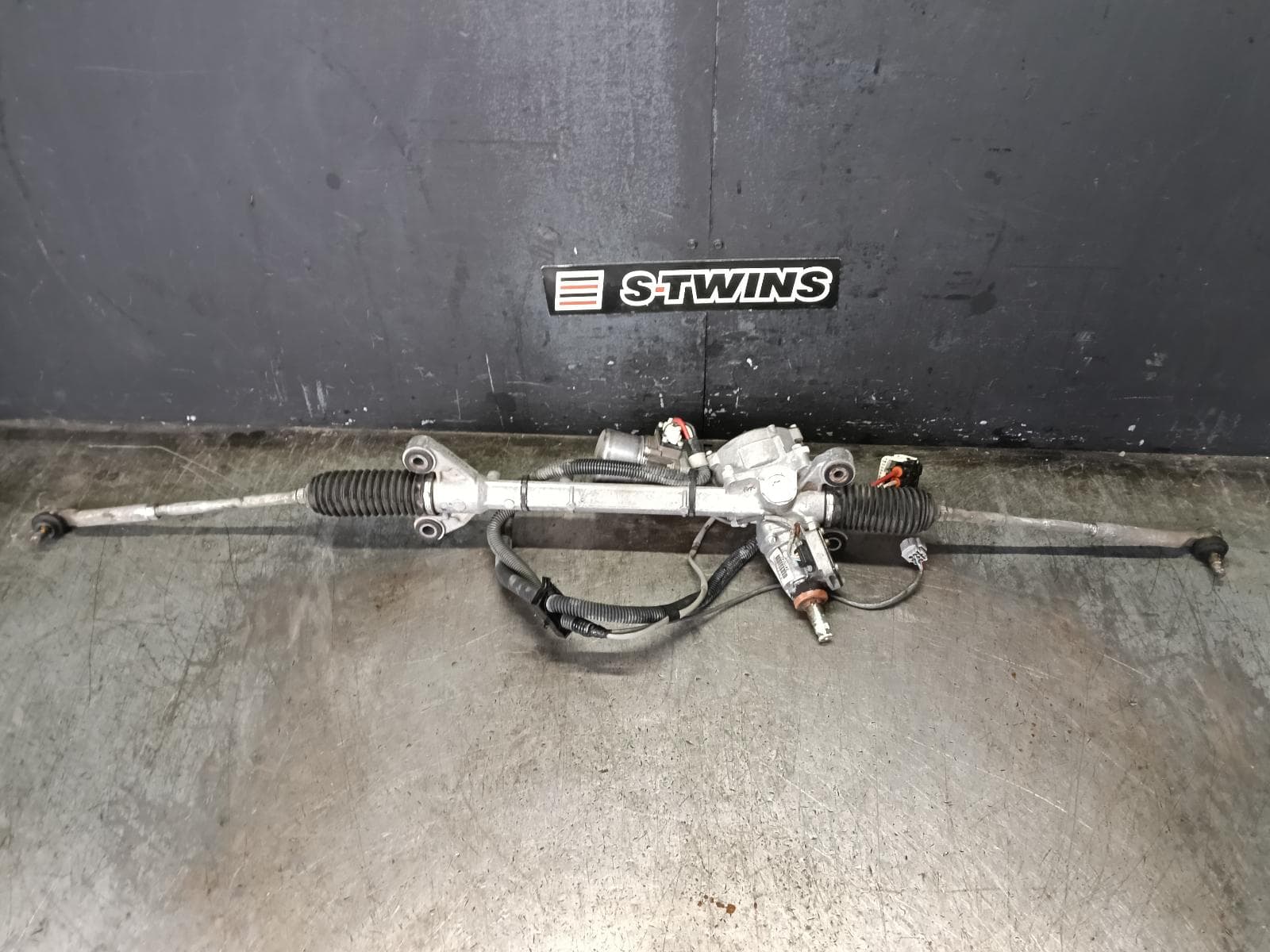 Used auto part listing image: 2013 SUBARU XV STEERING BOX RACK G4X, FJ160, 08/11-04/17