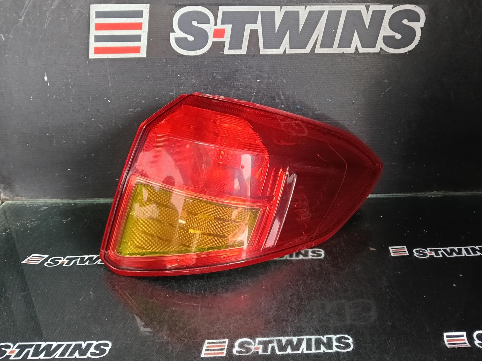 Used auto part listing image: 2016 SUZUKI VITARA RIGHT TAILLIGHT VITARA, LY (VIN TSM), IN BODY, W/ HALOGEN TYPE, 06/15-09/18