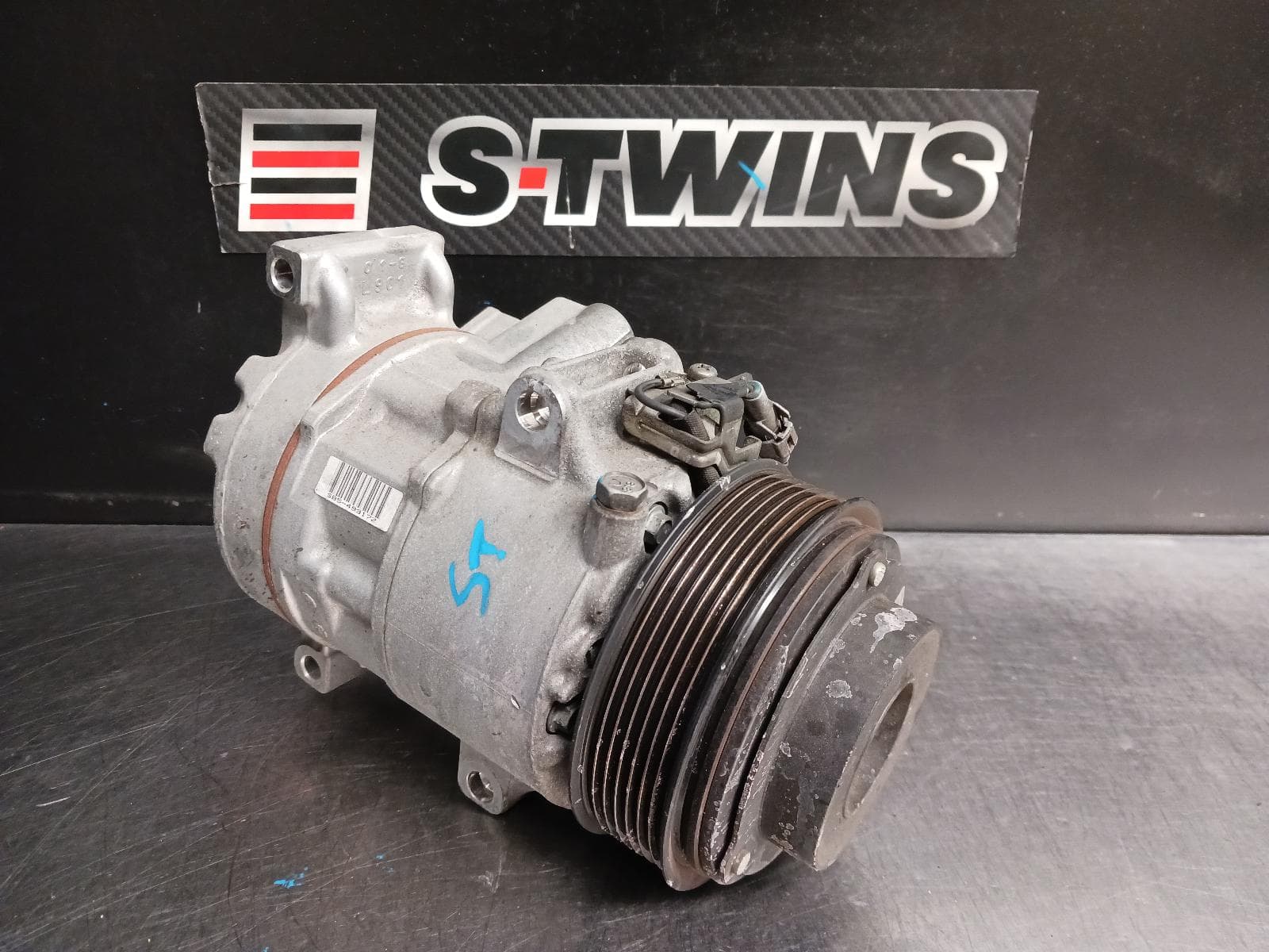 Used auto part listing image: 2009 LEXUS IS250/IS250C A C COMPRESSOR IS250/IS250C, GSE20R, 2.5, 4GR, 11/05-12/14 0000246974