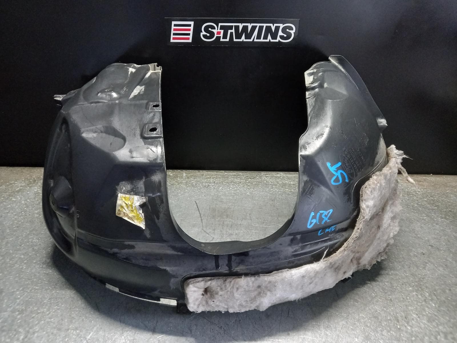 Used auto part listing image: 2017 FORD ESCAPE LEFT GUARD LINER ZG, FRONT, 09/16-05/20 0000253074