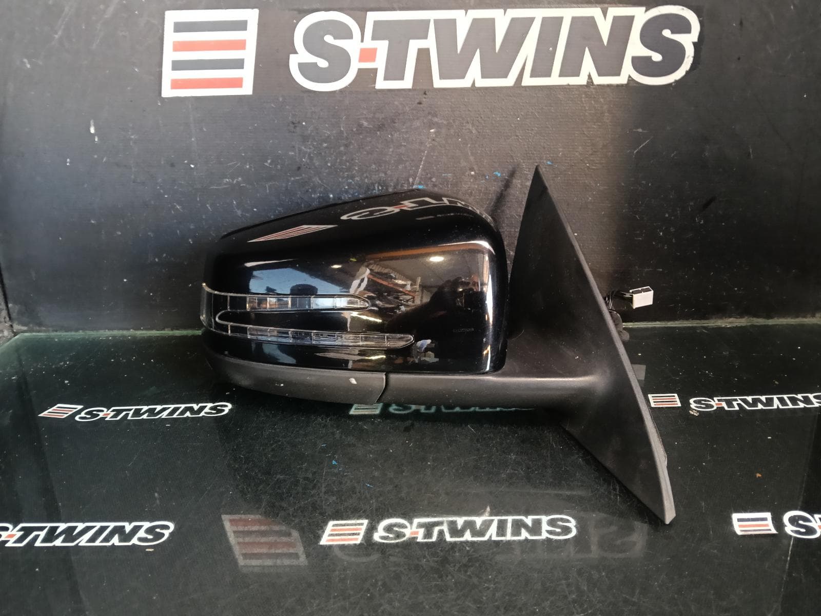 Used auto part listing image: 2015 MERCEDES CLA CLASS RIGHT DOOR MIRROR C117/X117, COUPE/WAGON, 09/13-12/15