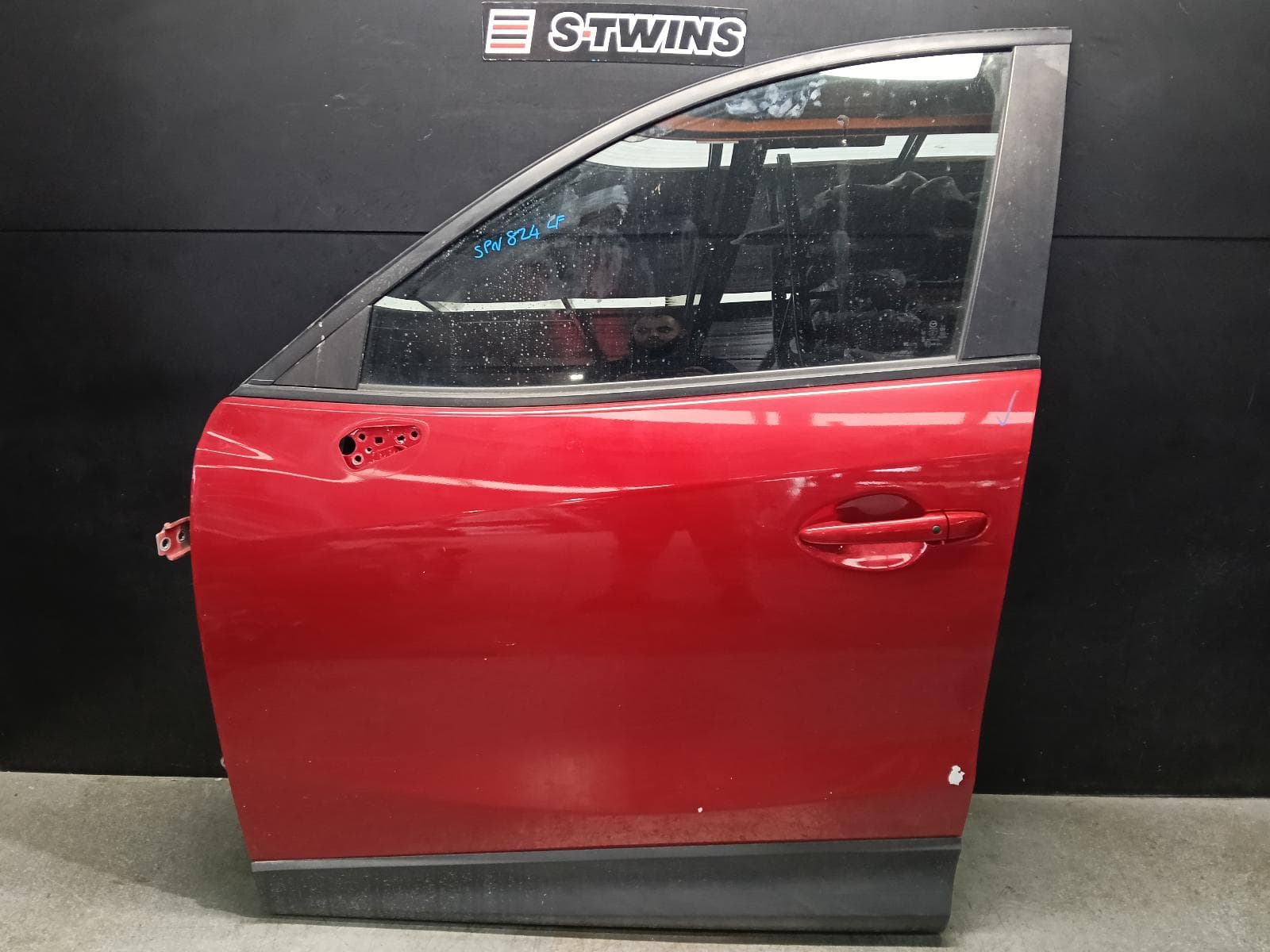 Used auto part listing image: 2016 MAZDA CX5 LEFT FRONT DOOR KE, 02/12-01/17 0000404540