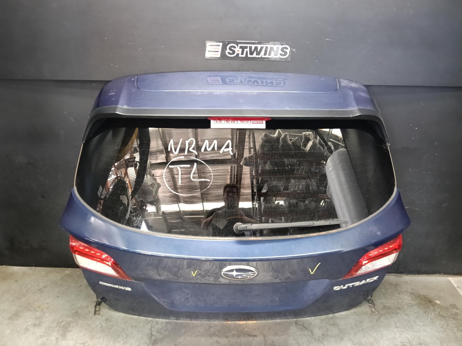 Used auto part listing image: 2016 SUBARU OUTBACK BOOTLID TAILGATE TAILGATE, 6TH GEN, MANUAL OPERATED TYPE, 08/14-12/20 0000423292