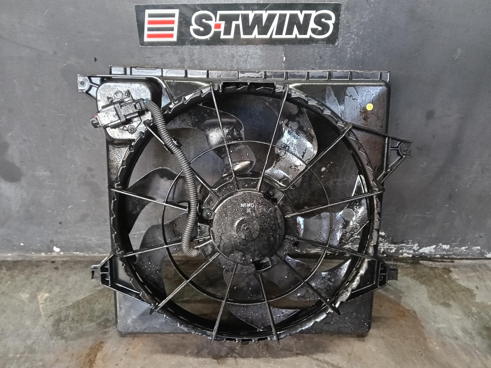 Used auto part listing image: 2018 KIA CARNIVAL/GRAND CARNIVAL FAN RADIATOR FAN, 2.2, DIESEL, YP, 12/14-10/20 0000400622