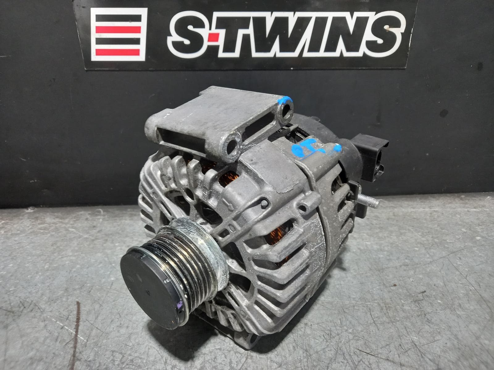 Used auto part listing image: 2016 MERCEDES GLE CLASS ALTERNATOR PETROL, 3.0, GLE450 AMG/GLE43 AMG, C292/W166, 06/15-04/19 0000313517