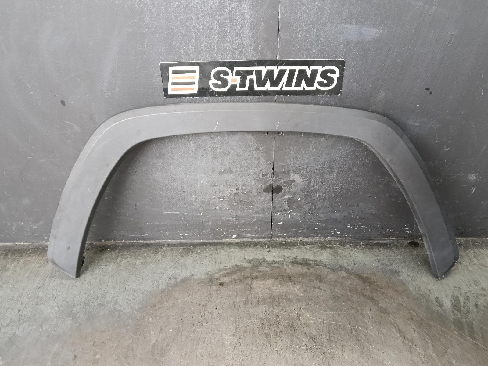 Used auto part listing image: 2021 TOYOTA RAV4 WHEEL ARCH FLARE XA50, RH FRONT, BLACK, GX/GXL/CRUISER, 11/18-12/25 0000422633