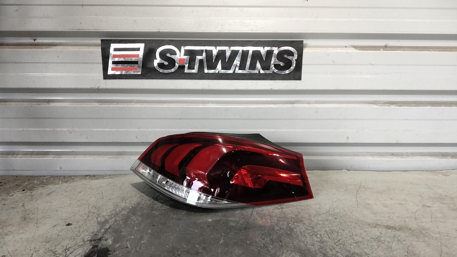 Used auto part listing image: 2015 PEUGEOT 508 RIGHT TAILLIGHT SEDAN, 07/11-12/17 0000426007