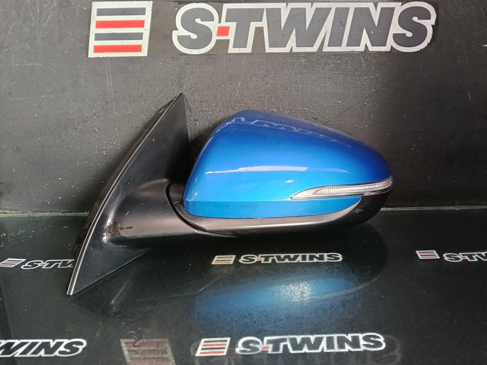 Used auto part listing image: 2018 HYUNDAI I30 LEFT DOOR MIRROR PD, HATCH (S.KOREA VIN KMHH), W/ POWER FOLD, INDICATOR, BLIND SPOT TYPE, 03/17-12/23 0000385108
