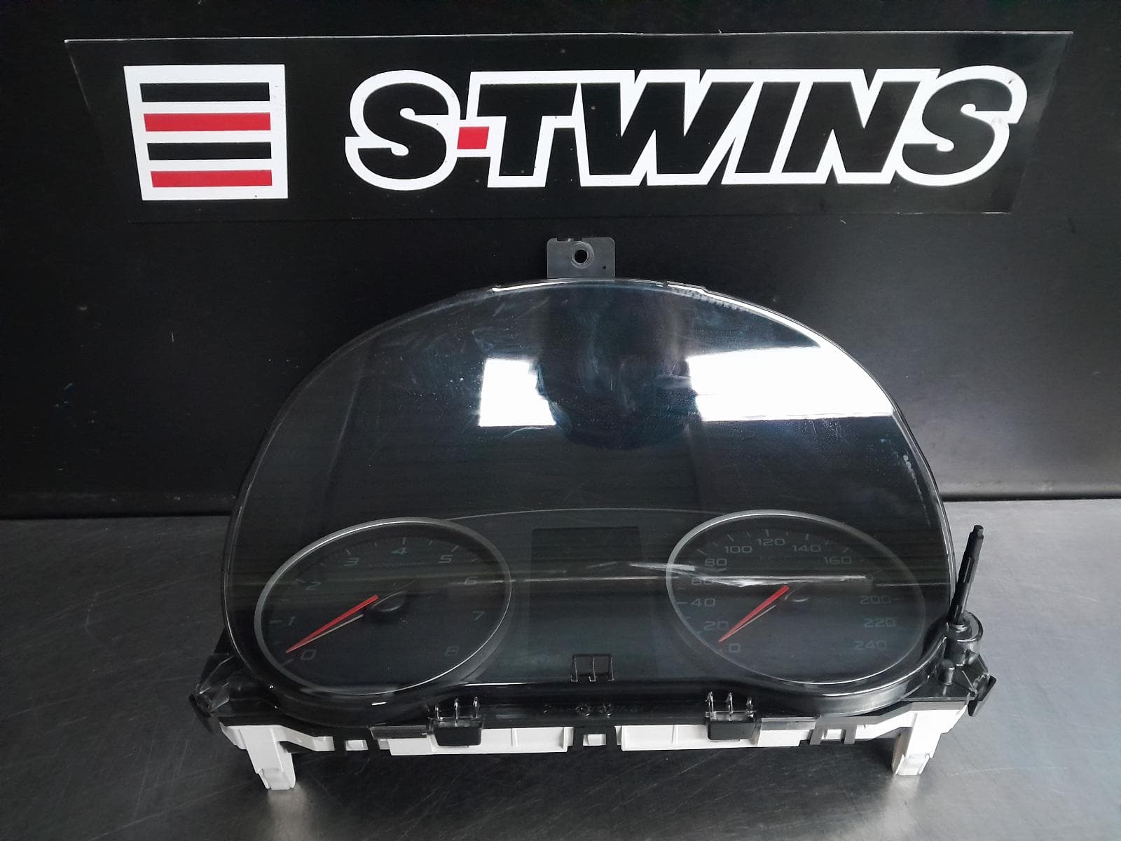 Used auto part listing image: 2019 MITSUBISHI ECLIPSE CROSS INSTRUMENTCLUSTER INSTRUMENT CLUSTER, 1.5, AUTO T/M, PETROL, YA, 11/17-09/20 0000260952