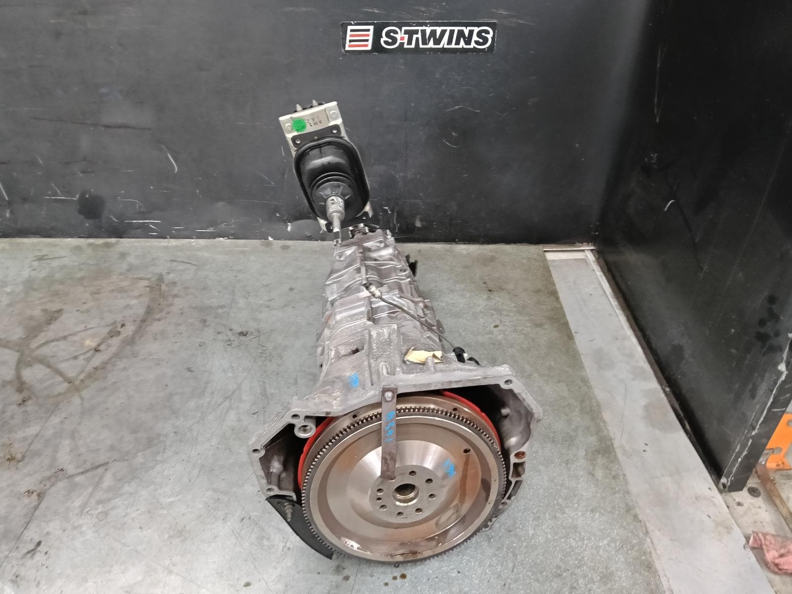 Used auto part listing image: 2016 HOLDEN COMMODORE TRANS GEARBOX MANUAL, 3.6, LFX ENGINE, MV5, VF, 05/13-12/17