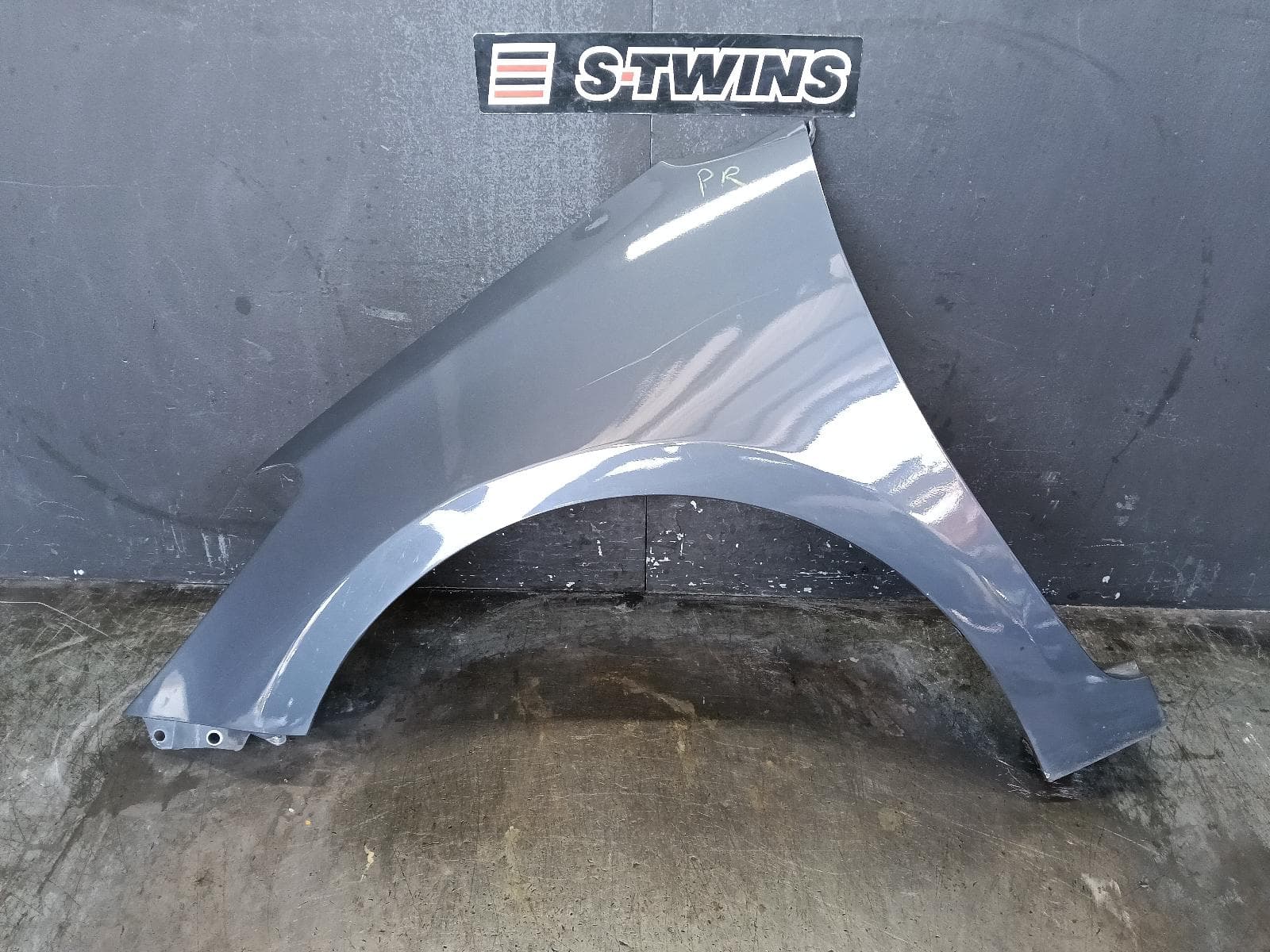 Used auto part listing image: 2017 KIA CERATO LEFT GUARD YD, SEDAN/HATCH, 04/13- 05/18