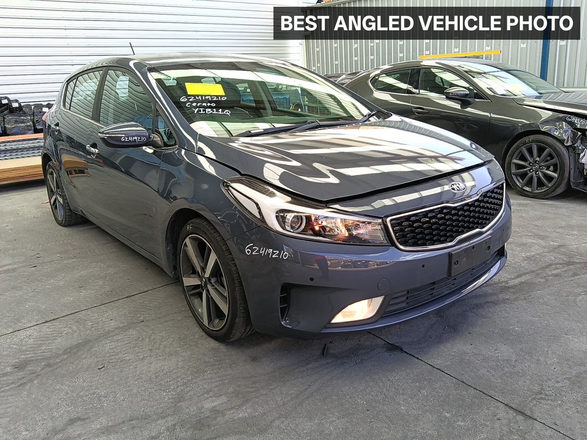 Used auto part listing image: 2017 KIA CERATO LEFT FRONT HUB ASSEMBLY YD, 04/13-03/18