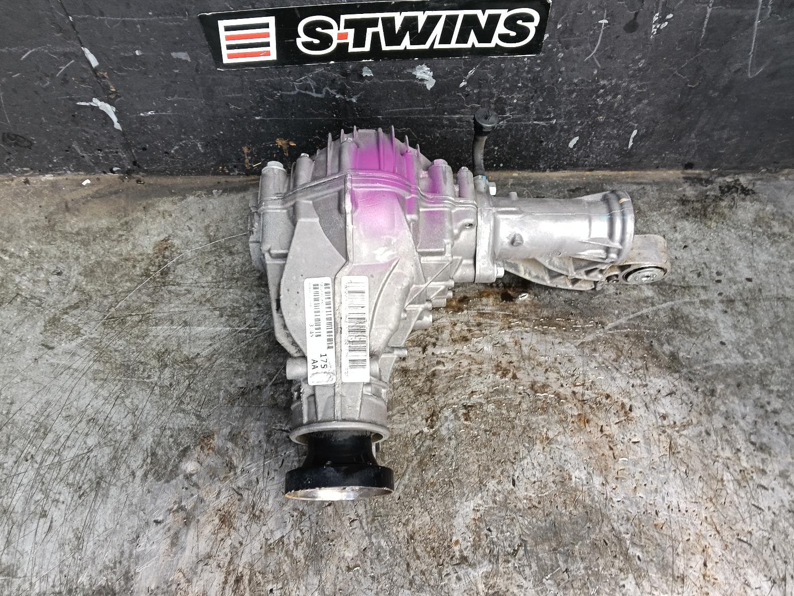 Used auto part listing image: 2018 JEEP GRANDCHEROKEE DIFFERENTIAL CENTRE FRONT, 3.0, DIESEL, WK, 3.44/3.45 RATIO, 10/10-02/22
