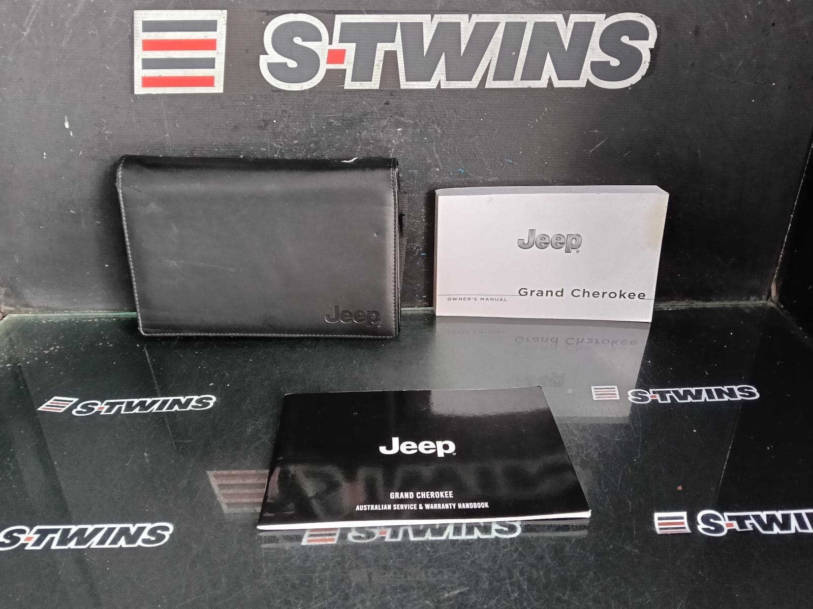 Used auto part listing image: 2018 JEEP GRANDCHEROKEE OWNERS HANDBOOK WK, DIESEL, 06/11-02/22