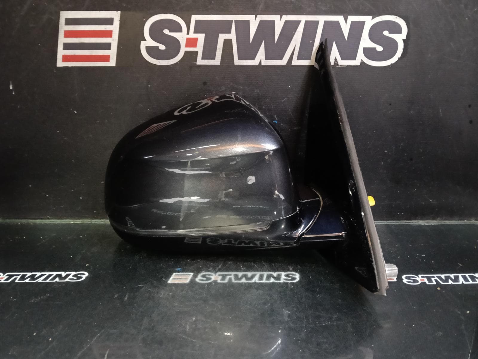Used auto part listing image: 2017 BMW X5 RIGHT DOOR MIRROR F15, AUTO DIP, W/MEMORY, SURROUND VIEW, SHADOW LINE, NON LANE CHANGE WARNING, 09/13-07/18 0000422119