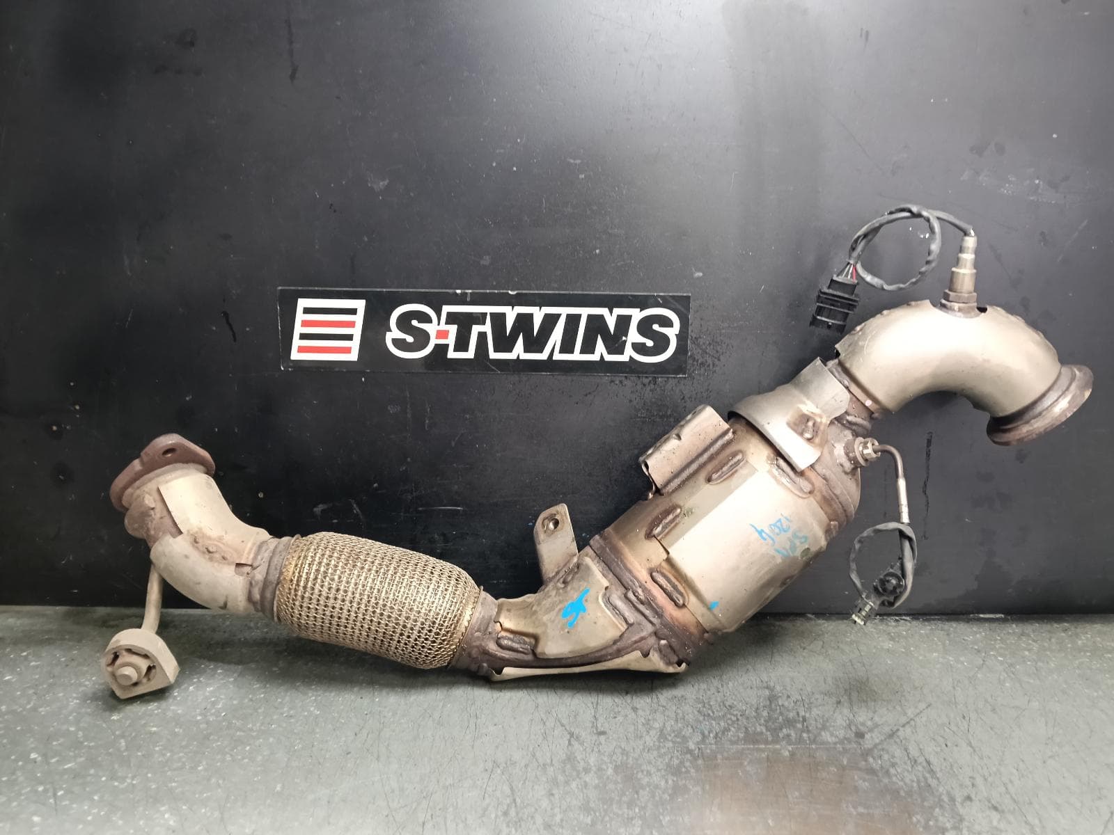 Used auto part listing image: 2023 LDV DELIVER 9 CATALYTIC CONVERTER DOWNPIPE-CAT TYPE, 07/20- 0000428475
