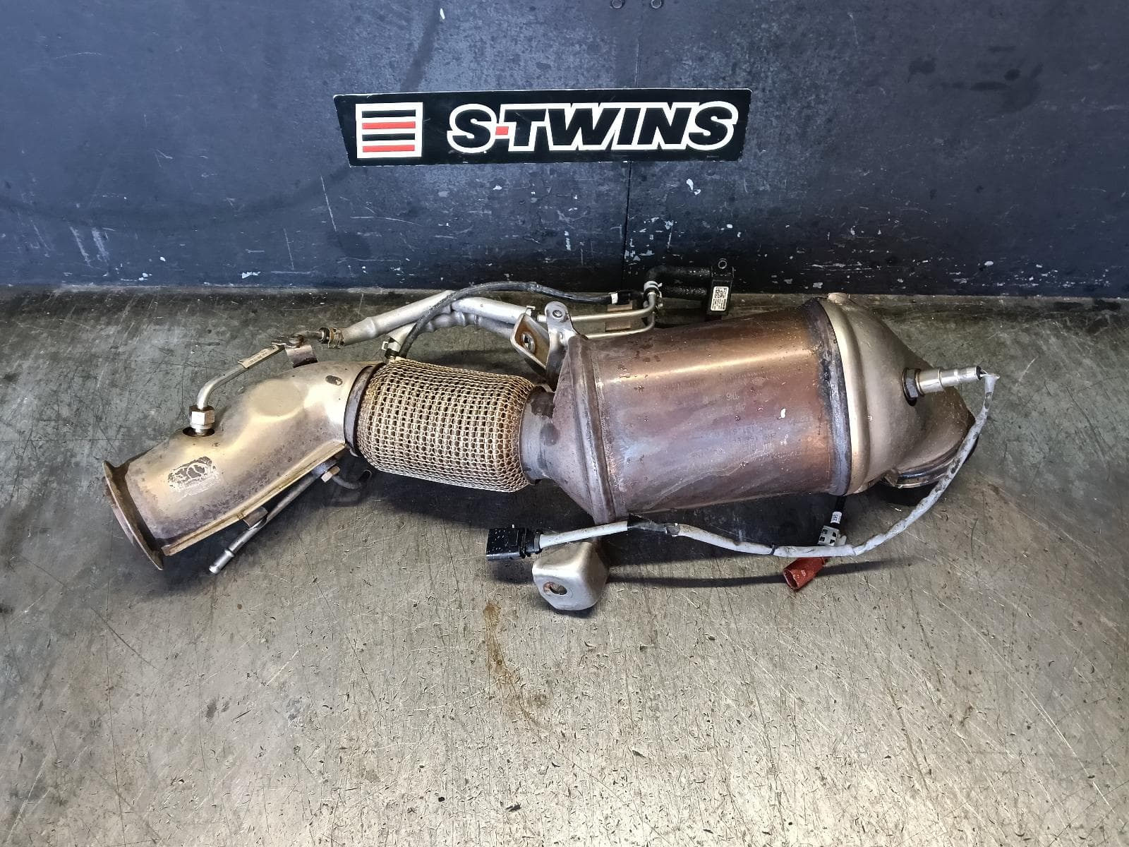 Used auto part listing image: 2019 VOLKSWAGEN AMAROK CATALYTIC CONVERTER DOWNPIPE-CAT TYPE, 3.0, DIESEL, DDXC/DDXE CODE, 2H, 09/16-09/22