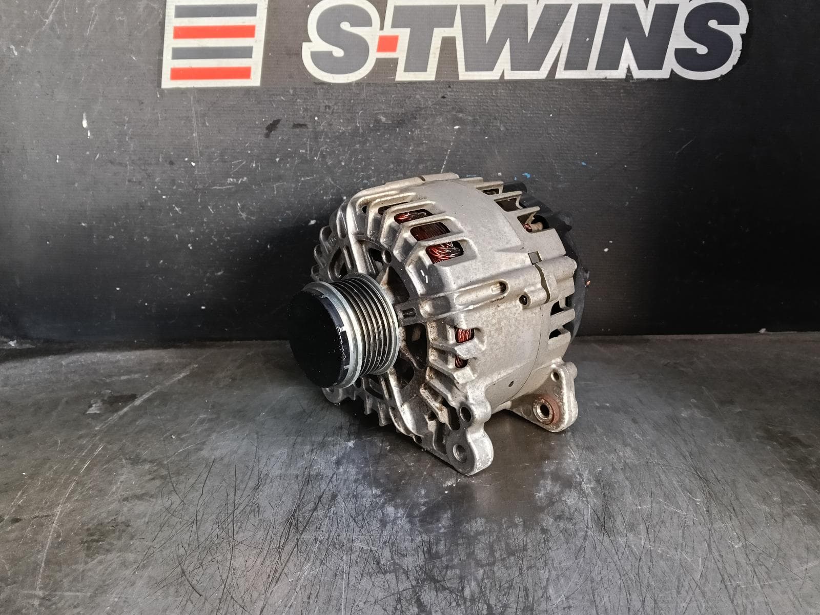 Used auto part listing image: 2019 VOLKSWAGEN AMAROK ALTERNATOR DIESEL, 3.0, DDXC CODE, 2H, 09/16-09/22