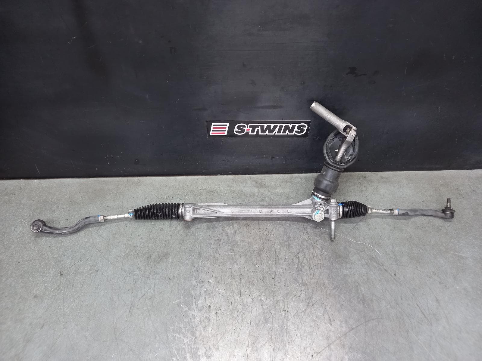Used auto part listing image: 2015 TOYOTA RAV4 STEERING BOX RACK ASA44R, 2.5, PETROL, GXL/CRUISER, 12/12-12/18 0000356294