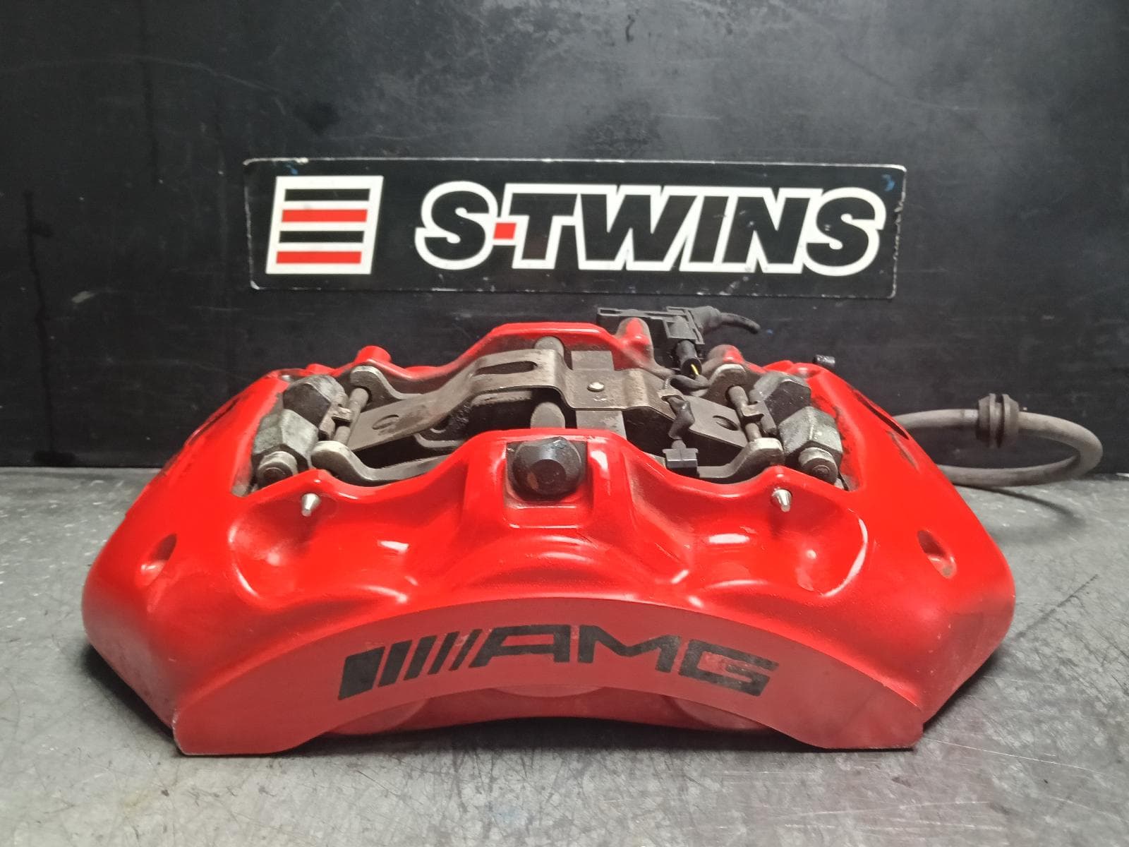 Used auto part listing image: 2018 MERCEDES C CLASS CALIPER RH FRONT, RED, C63S AMG, W205/S205/C205/A205, 06/14-07/23 0000407793