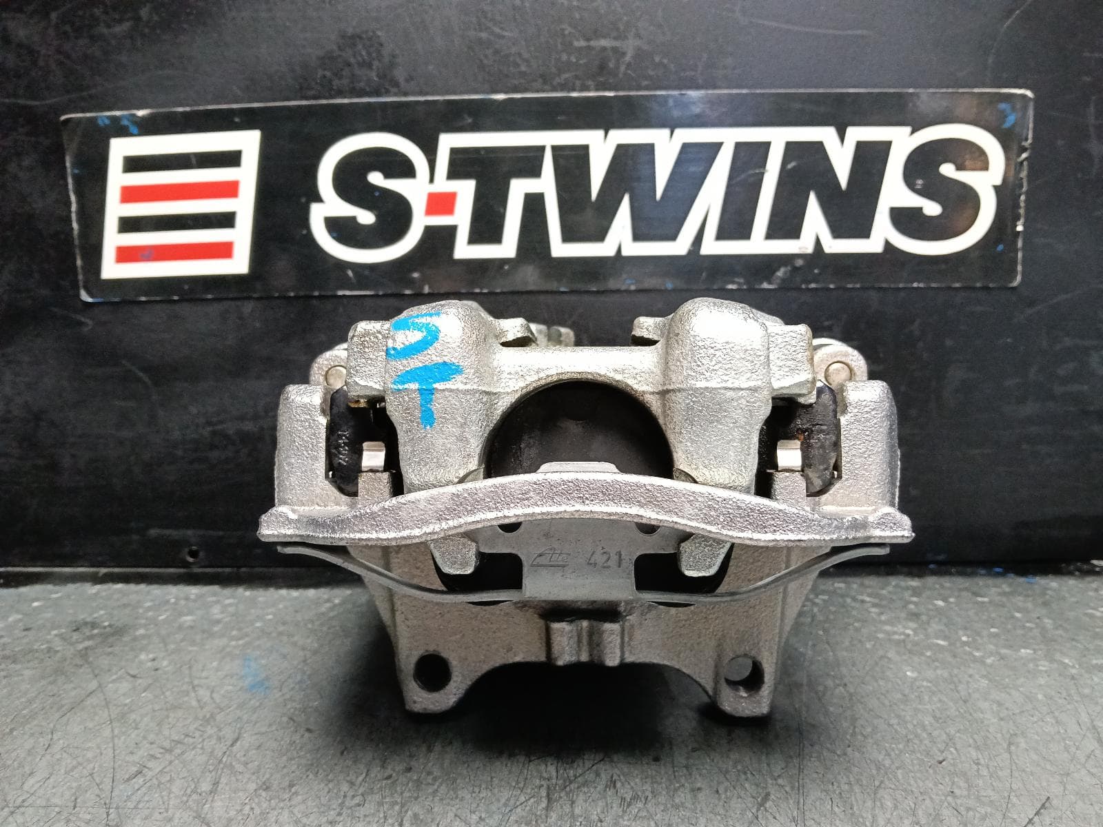 Used auto part listing image: 2023 MG MG4 CALIPER EH32, RH REAR, GREY TYPE, 03/23- 0000404282