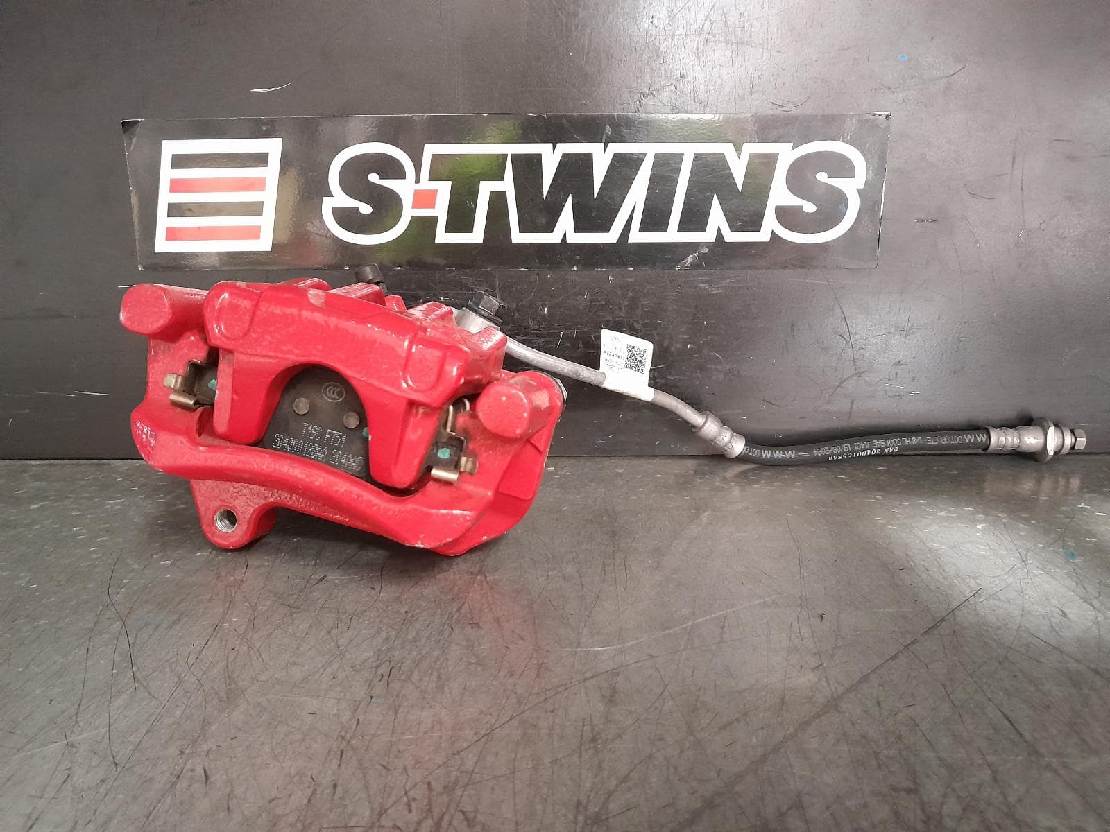 Used auto part listing image: 2024 CHERY TIGGO 4 CALIPER 1ST GEN, RH REAR, RED, NON HEV, 06/24- 0000366453