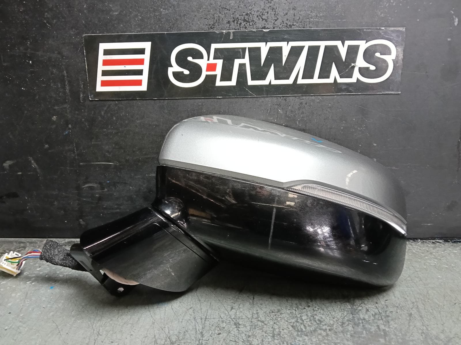 Used auto part listing image: 2022 KIA SORENTO LEFT DOOR MIRROR MQ4, W/ AUTO POWER FOLD, NON HEATED, NON CAMERA TYPE, 02/20