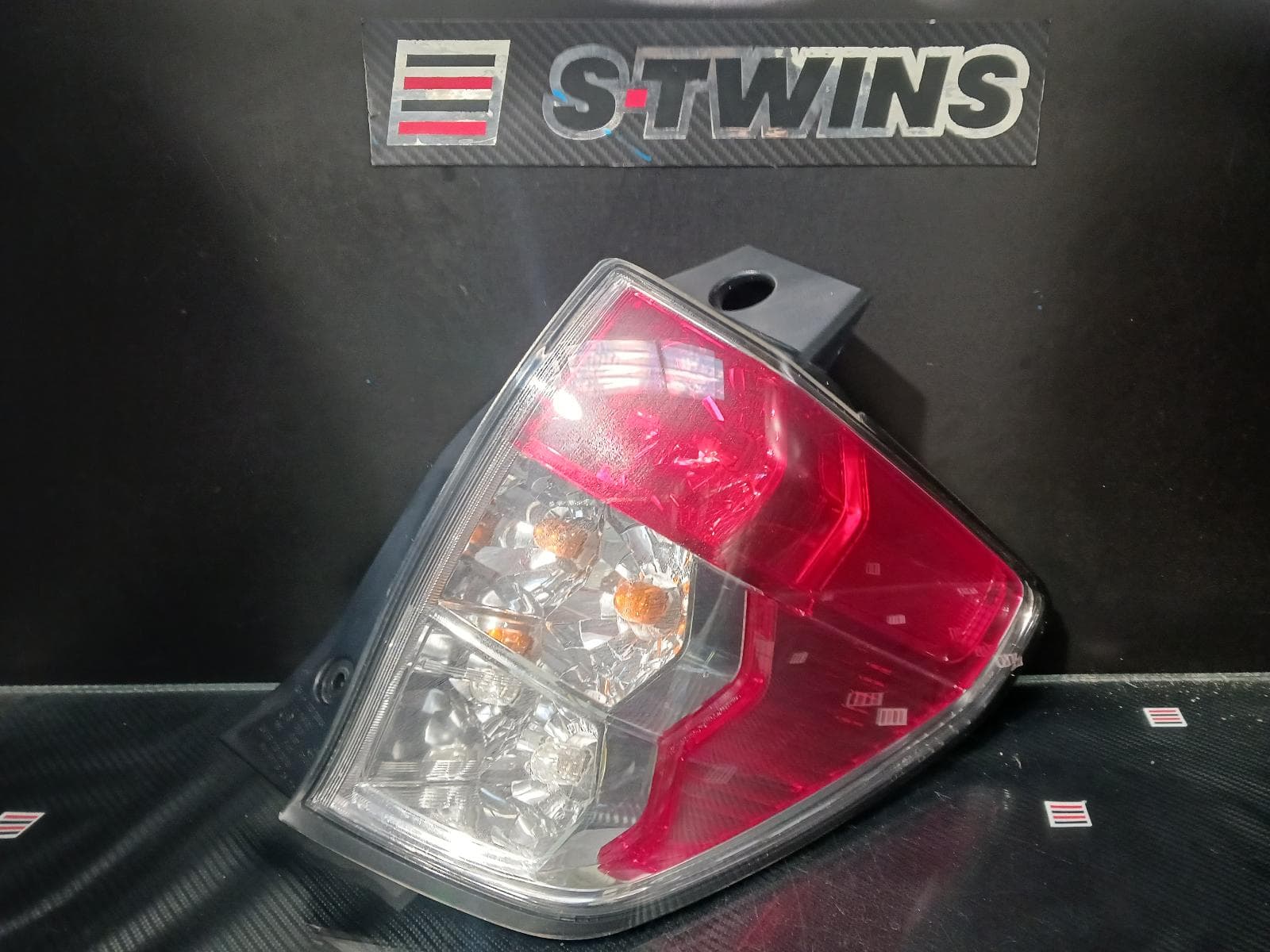 Used auto part listing image: 2008 SUBARU FORESTER RIGHT TAILLIGHT IN BODY, 02/08-12/12 0000217995