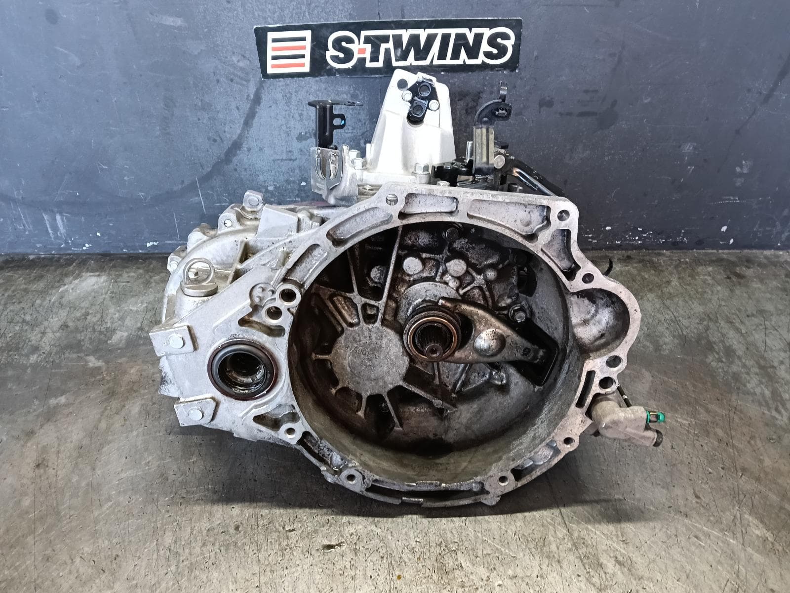 Used auto part listing image: 2018 HYUNDAI I30 TRANS GEARBOX MANUAL, PETROL, 2.0, G4NC, HATCH (S. KOREA VIN KMHH), PD, 03/17-12/23 0000428954