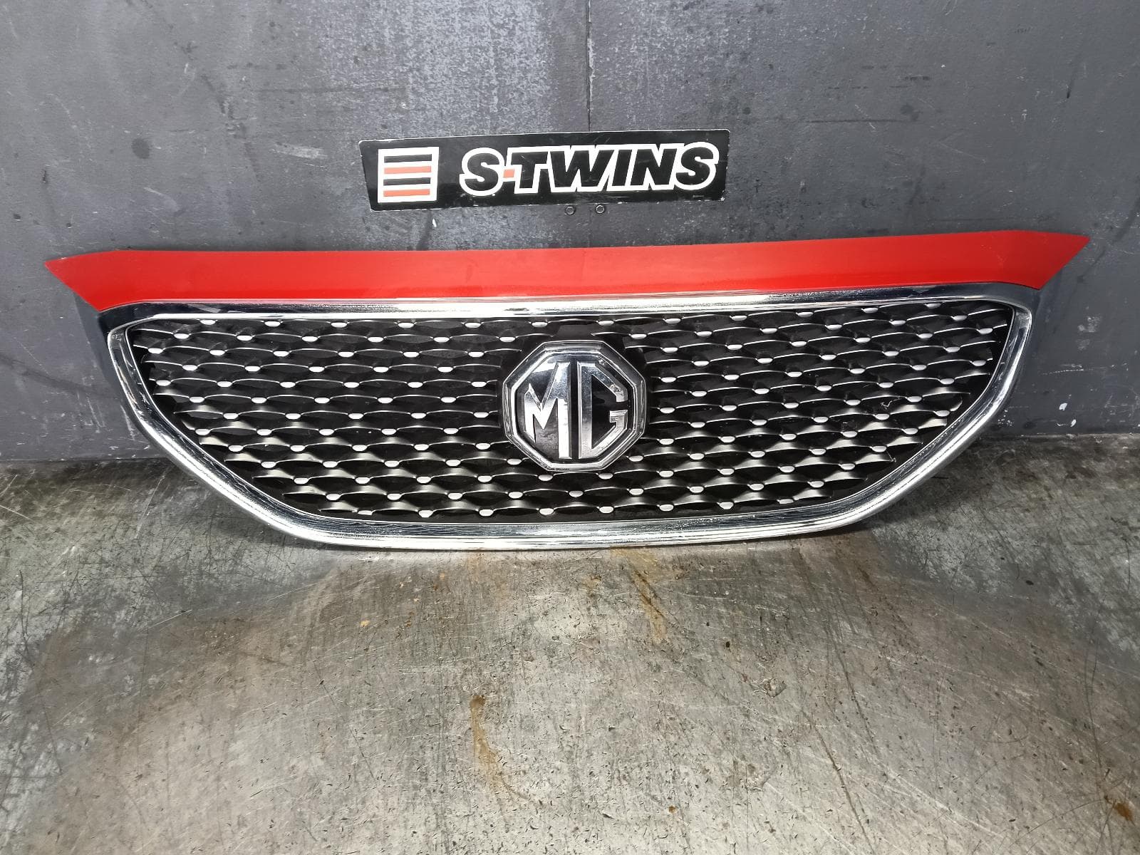 Used auto part listing image: 2019 MG ZS GRILLE RADIATOR GRILLE, ZS TYPE, AZS1, 09/17-06/25