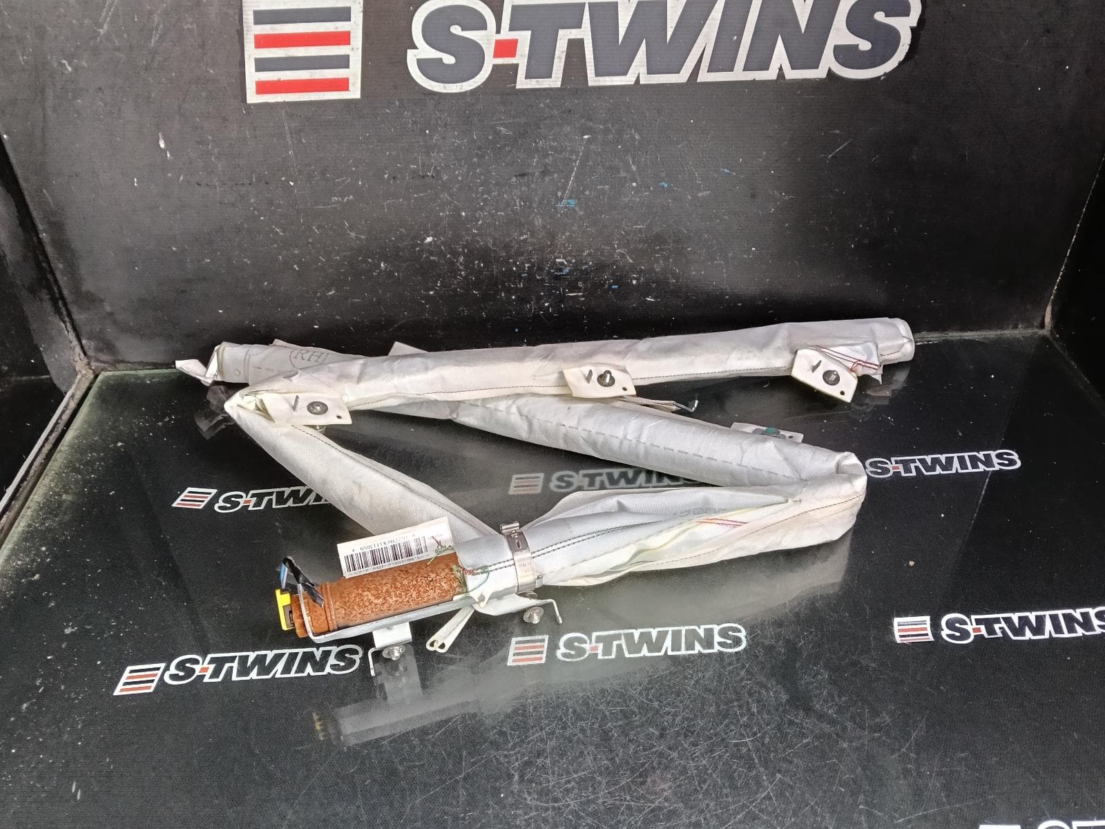 Used auto part listing image: 2019 MG ZS RIGHT AIRBAG SIDE CURTAIN, AZS1, 09/17-06/25