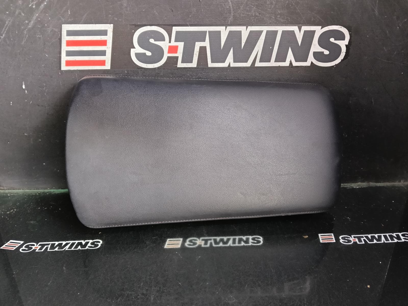 Used auto part listing image: 2023 MAZDA 3 CONSOLE BP, CONSOLE LID ONLY, BLACK, W/ BLACK STITCHING TYPE, 03/19