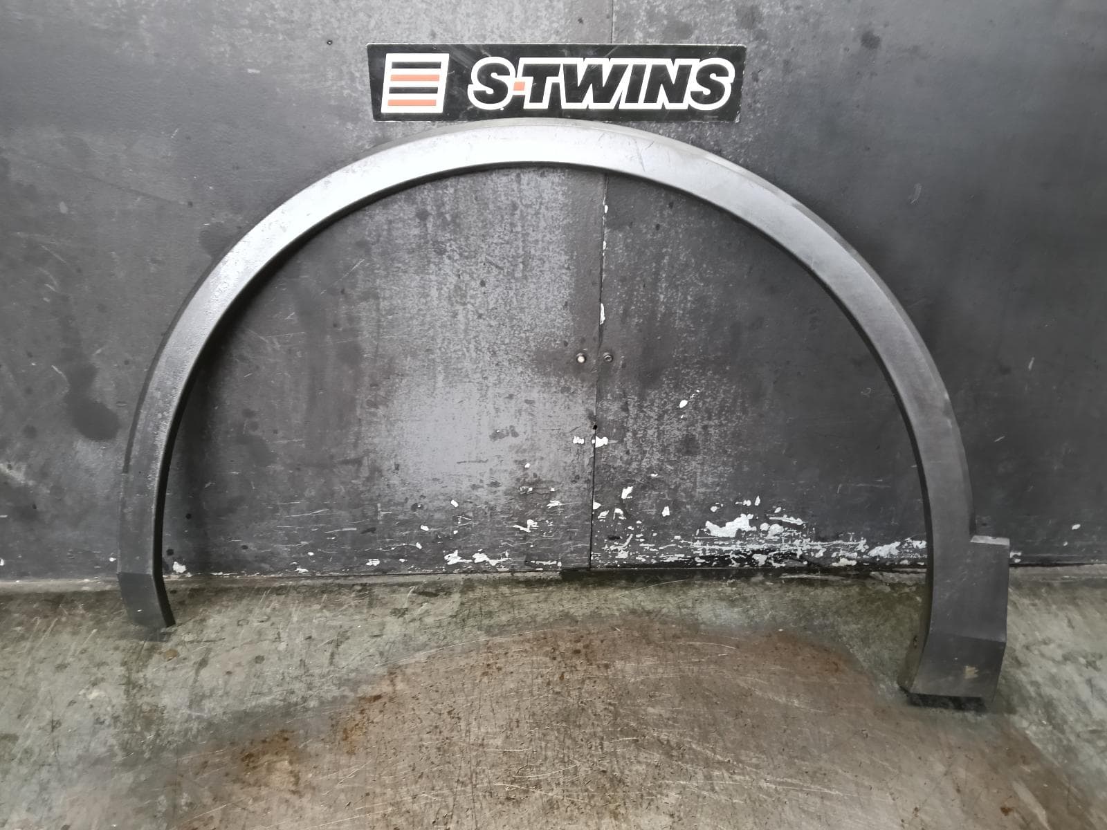 Used auto part listing image: 2016 VOLKSWAGEN TIGUAN WHEEL ARCH FLARE LH FRONT, 5NA, 06/16-02/24 0000400470