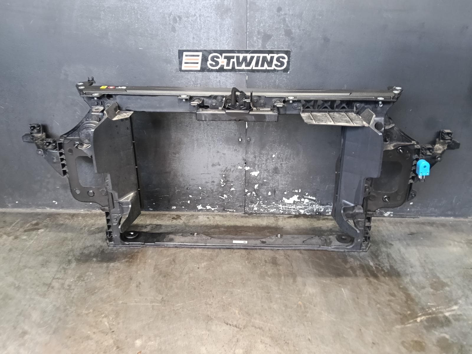 Used auto part listing image: 2023 KIA CERATO RADIATOR SUPPORT BD, SEDAN/HATCH, 04/18-09/24 0000401305