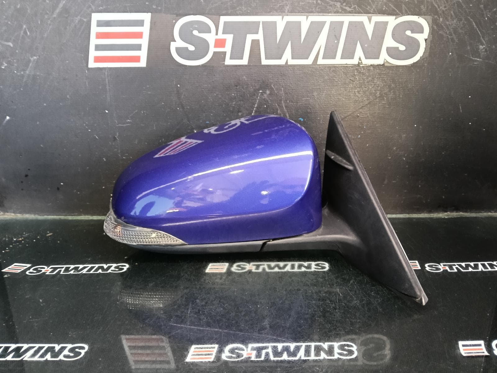 Used auto part listing image: 2015 TOYOTA CAMRY RIGHT DOOR MIRROR ASV50/AVV50, ALTISE/ATARA R/S/SX/HYBRID H/RZ, NON BLIND SPOT MONITOR TYPE, 11/11-03/15 0000400098
