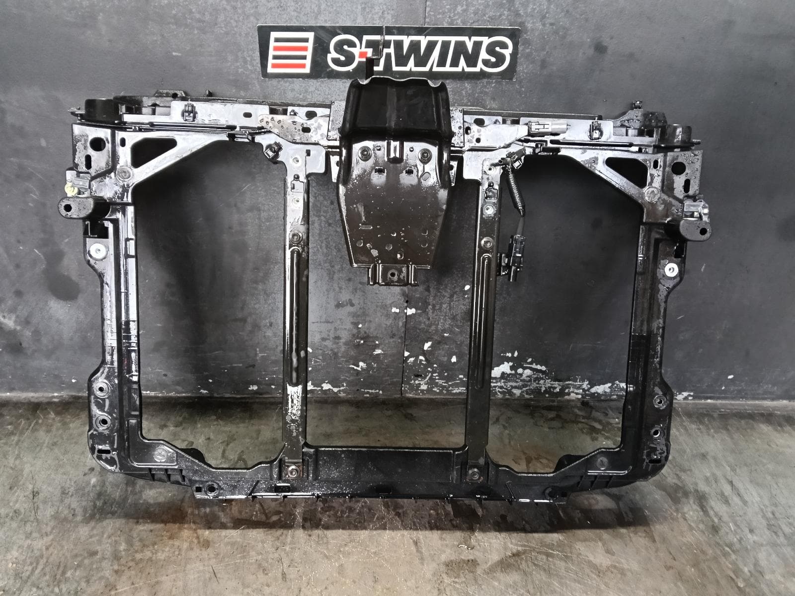 Used auto part listing image: 2019 MAZDA CX5 RADIATOR SUPPORT KF, PETROL, NON RADAR TYPE, 02/17- 0000400420