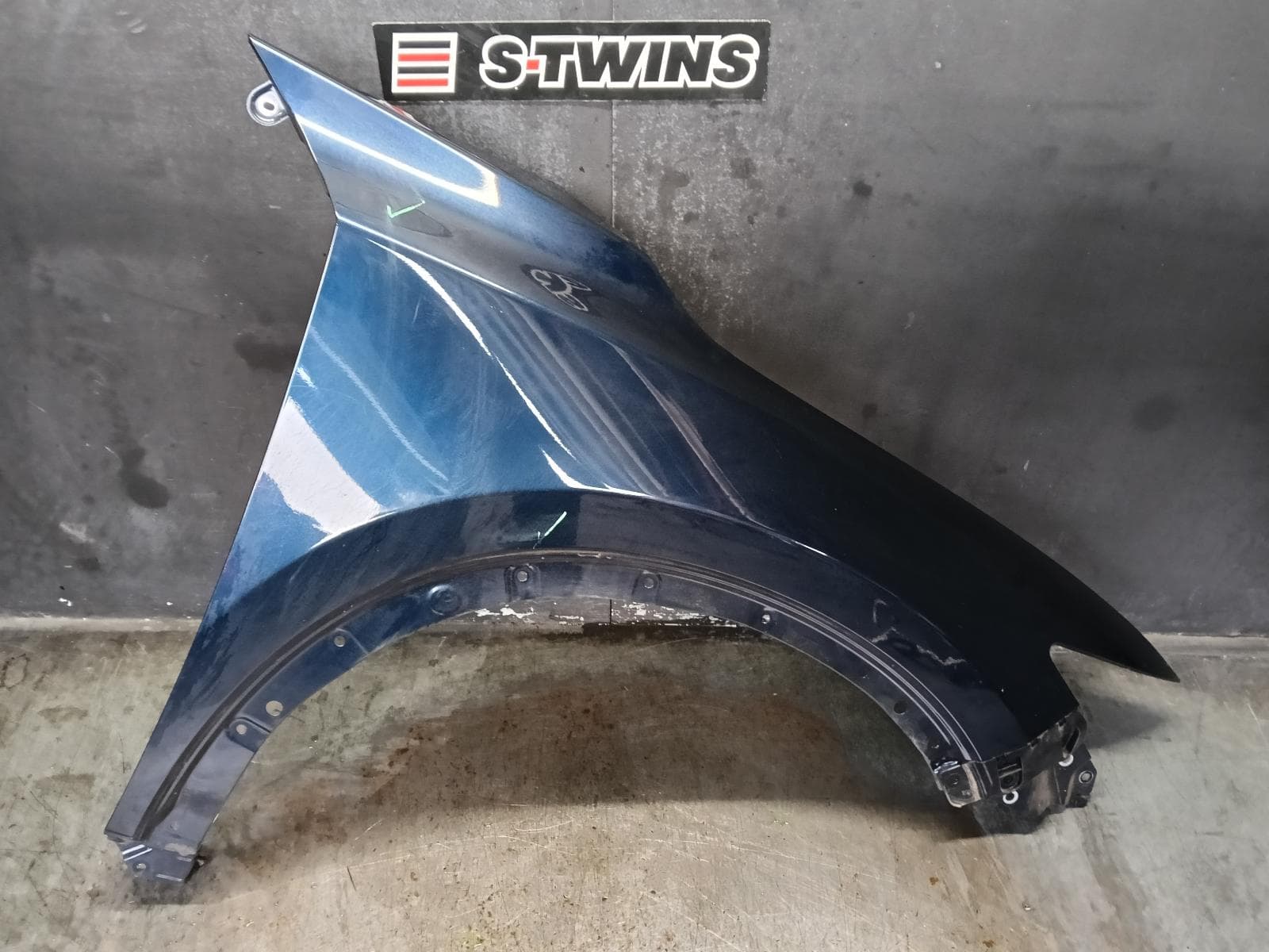 Used auto part listing image: 2019 MAZDA CX5 RIGHT GUARD KF, 02/17-03/26 0000400430