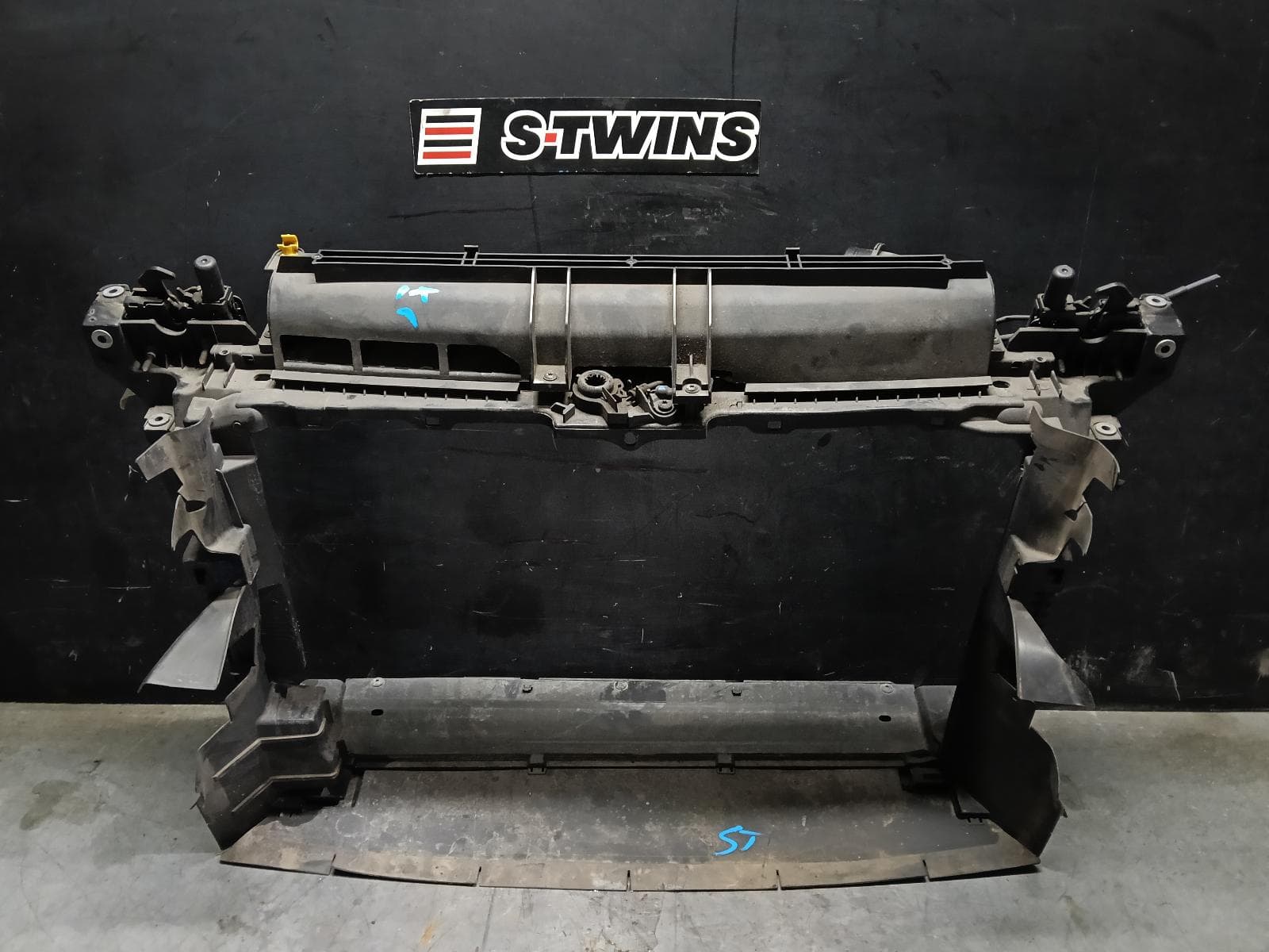 Used auto part listing image: 2022 VOLKSWAGEN T-CROSS RADIATOR SUPPORT C1, 01/20- 0000413621