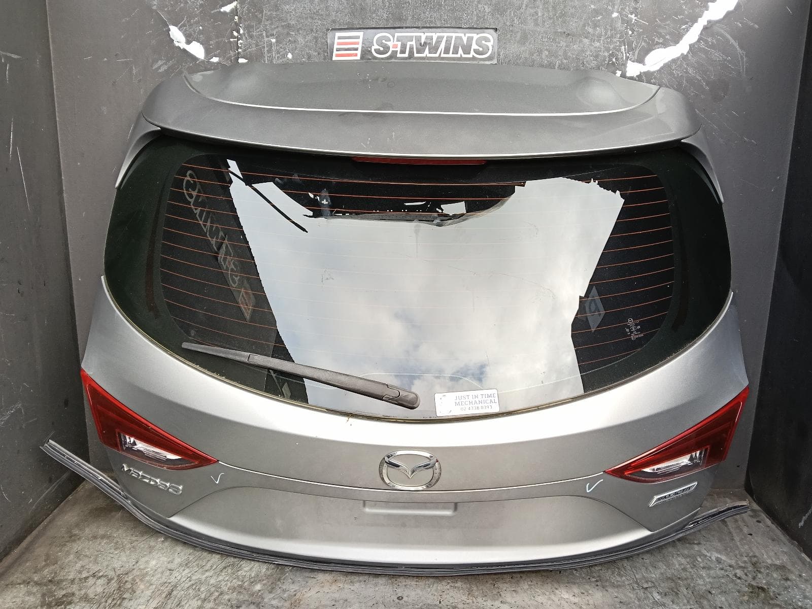 Used auto part listing image: 2015 MAZDA 3 BOOTLID TAILGATE TAILGATE, BM-BN, W/ REVERSE CAMERA, 11/13-02/19 0000410777