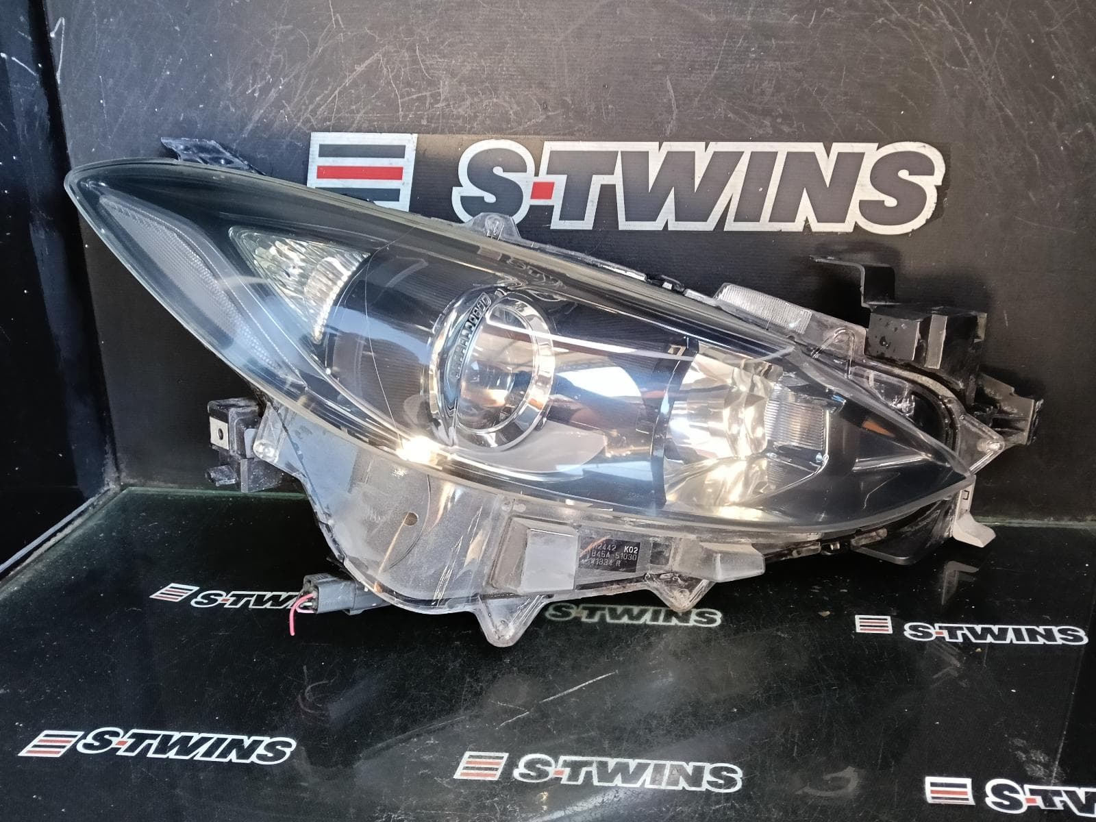 Used auto part listing image: 2015 MAZDA 3 RIGHT HEADLAMP BM, NEO/MAXX/TOURING/SP25, HALOGEN TYPE, 11/13-05/16 0000410975