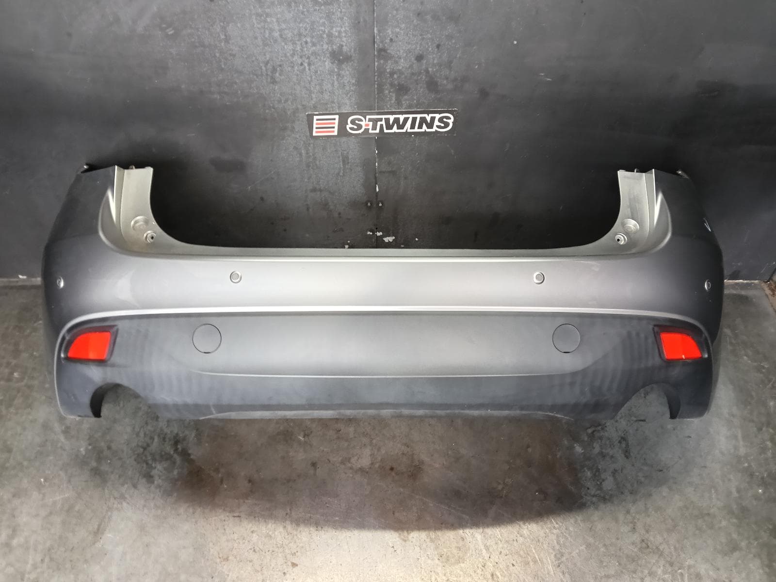 Used auto part listing image: 2015 MAZDA 3 REAR BUMPER BM, HATCH, PETROL, W/ PARK SENSOR TYPE, 11/13-05/16 0000410955