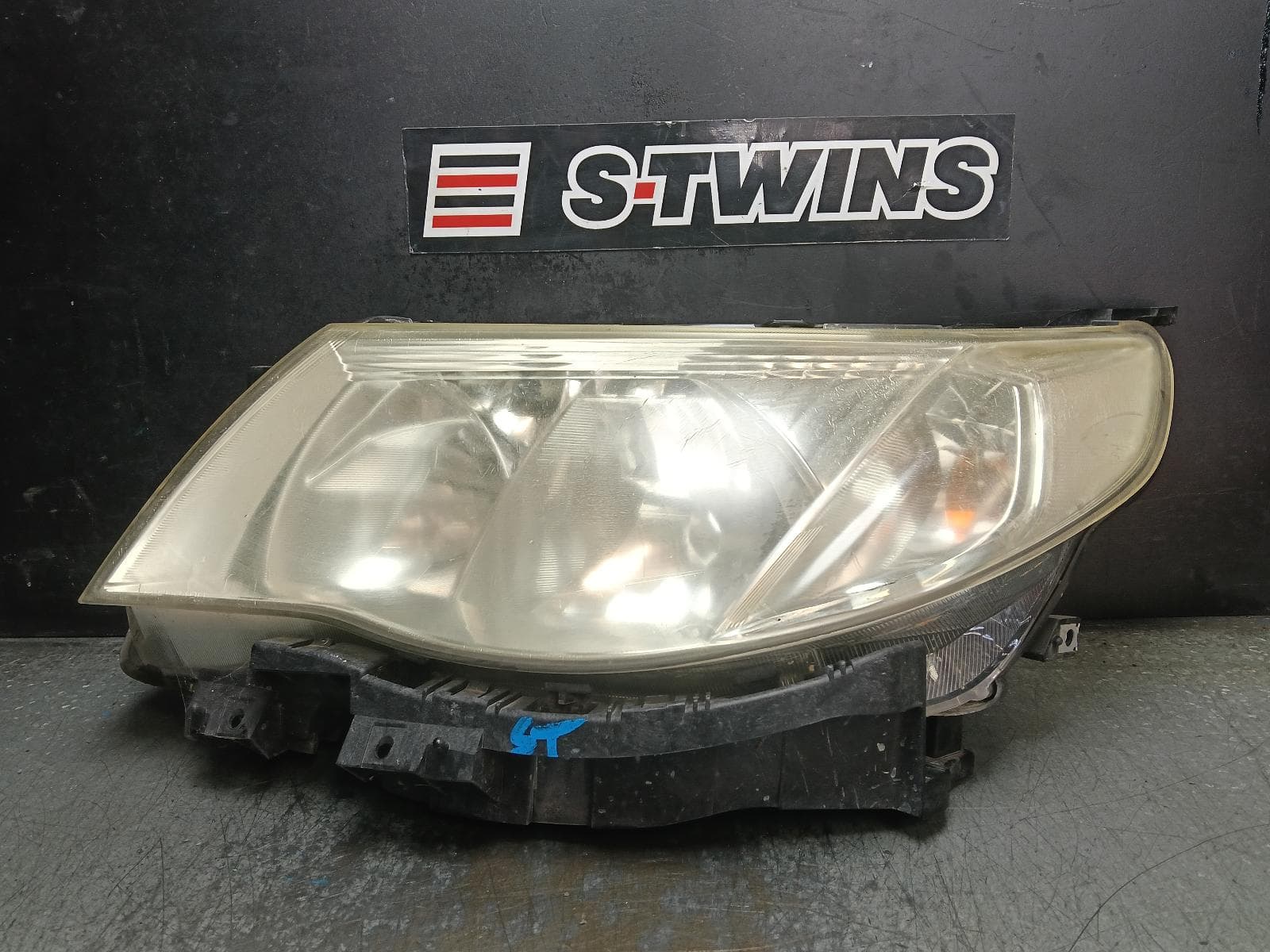 Used auto part listing image: 2012 SUBARU FORESTER LEFT HEADLAMP SH, HALOGEN TYPE, X/XS, 02/08-12/12