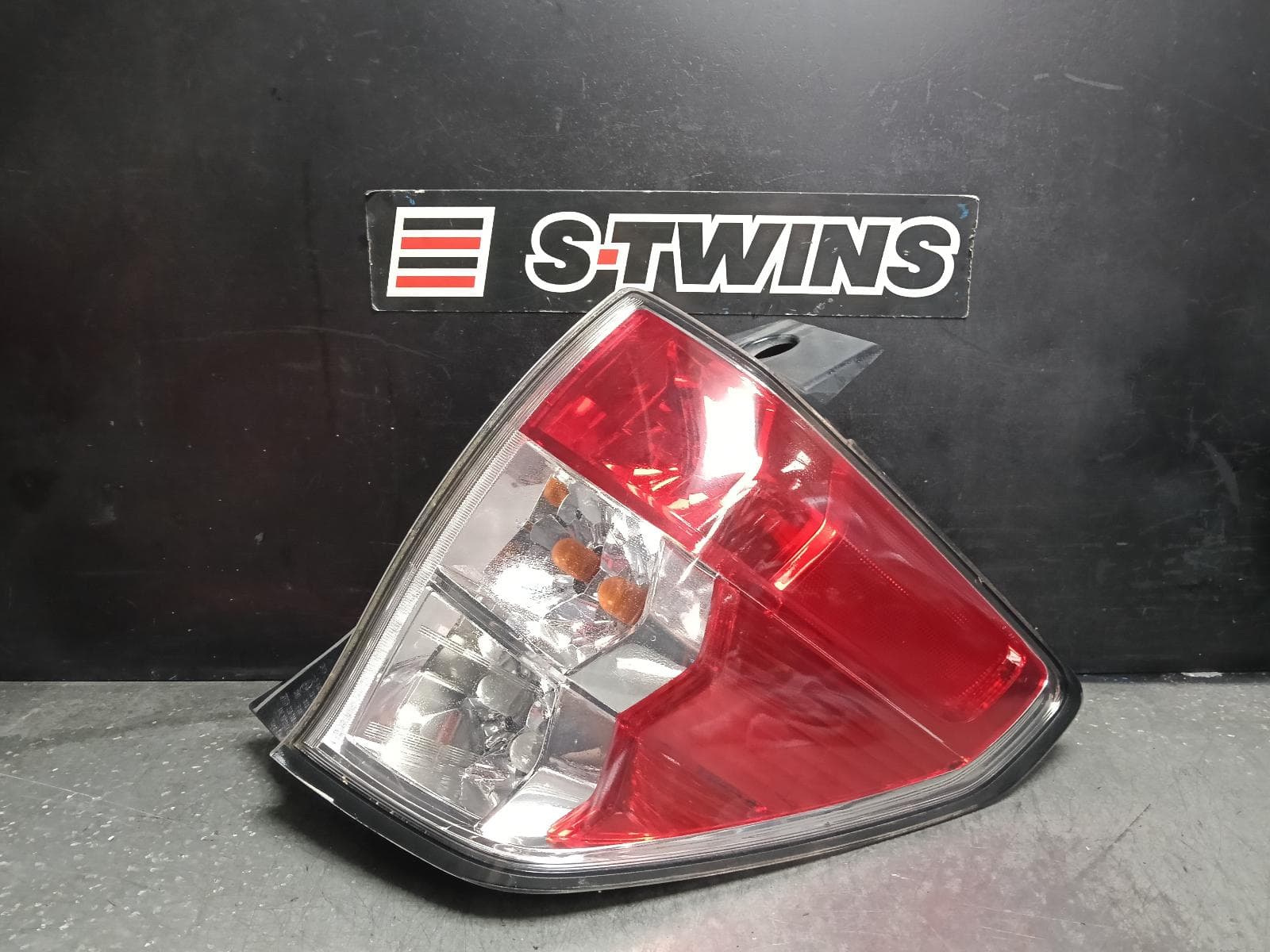 Used auto part listing image: 2012 SUBARU FORESTER RIGHT TAILLIGHT IN BODY, 02/08-12/12 0000407386