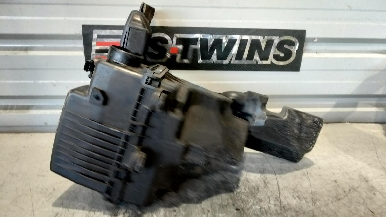 Used auto part listing image: 2015 MAZDA 3 AIR CLEANER BOX AIR CLEANER, PETROL, 2.0, PE, SkyActiv-G, BM-BN, 11/13-02/19 0000406677
