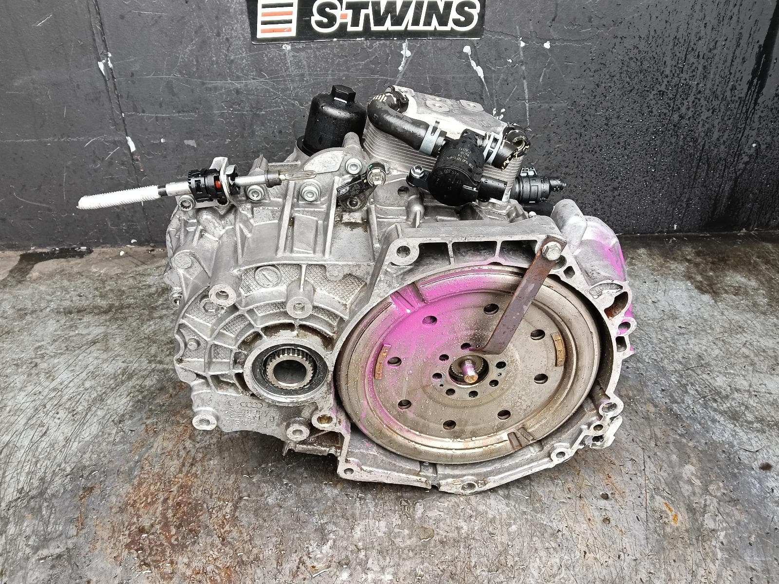 Used auto part listing image: 2015 AUDI A3 TRANS GEARBOX AUTO, AWD, PETROL, 1.8, 6 SPEED, 8V (A3), QSM CODE, 03/13-10/20 0000429326