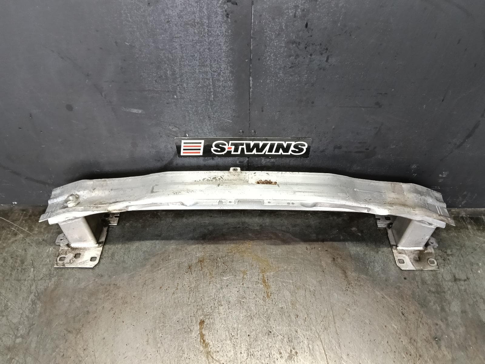 Used auto part listing image: 2015 AUDI A3 F BAR REINFORC BRACK MAIN REINFORCEMENT, 8V, 03/13-10/20 0000429328